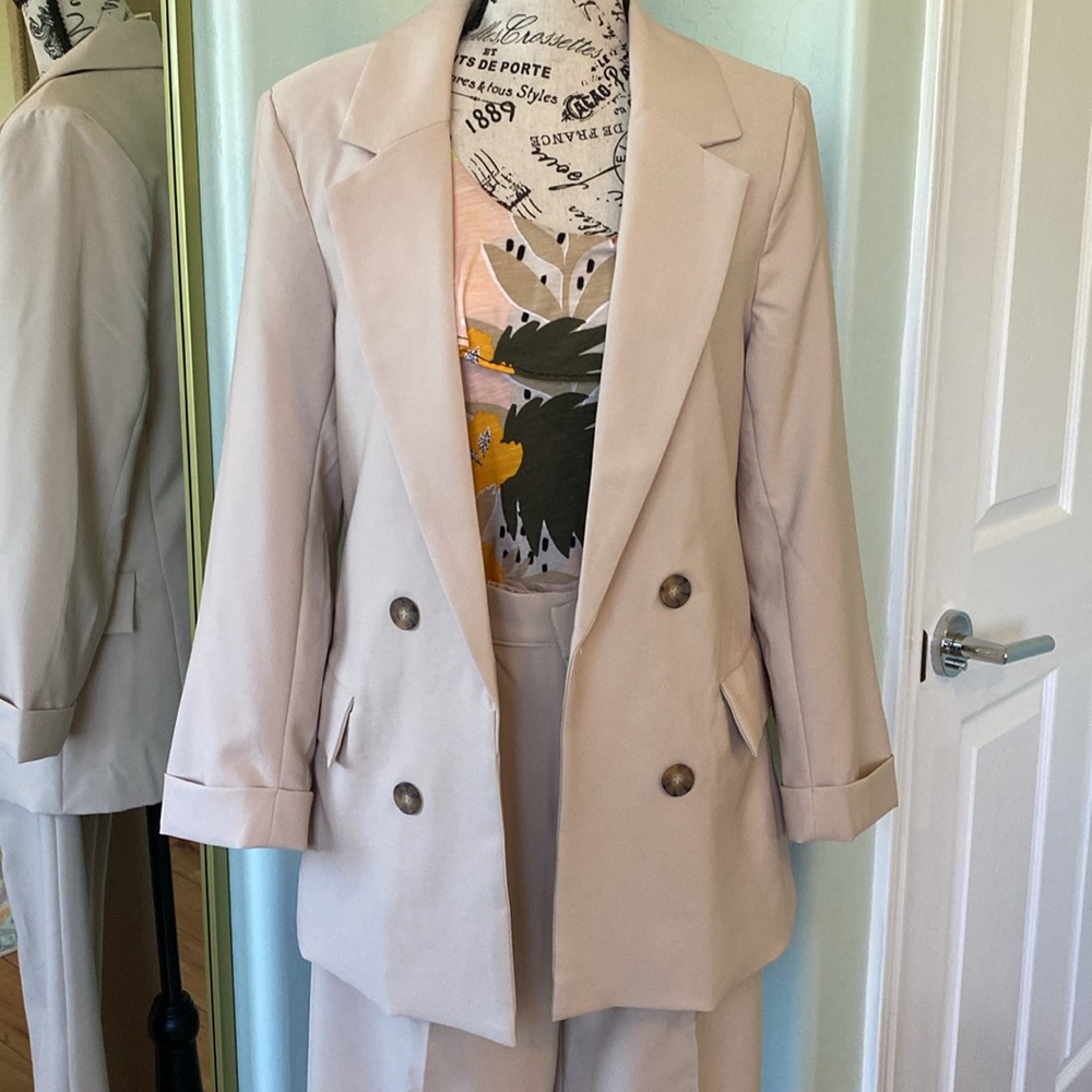 Love Tree 2 Piece Set:  BLAZER & PANTSUIT NWOT - Picture 8 of 16